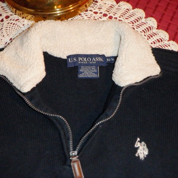 ~~~ US POLO ASS'N ~~~ / TOP ~ Medium - Next to New - Picture 1 of 3